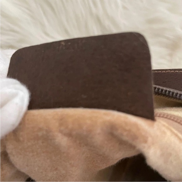 Gucci Beige and Dark Brown Shoulder Bag - Picture 15 of 16